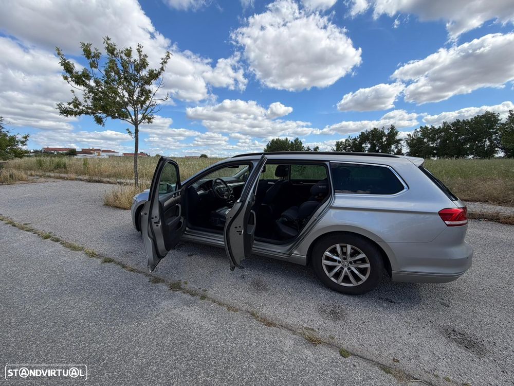 VW Passat Variant 2.0 TDI Confortline DSG - 11