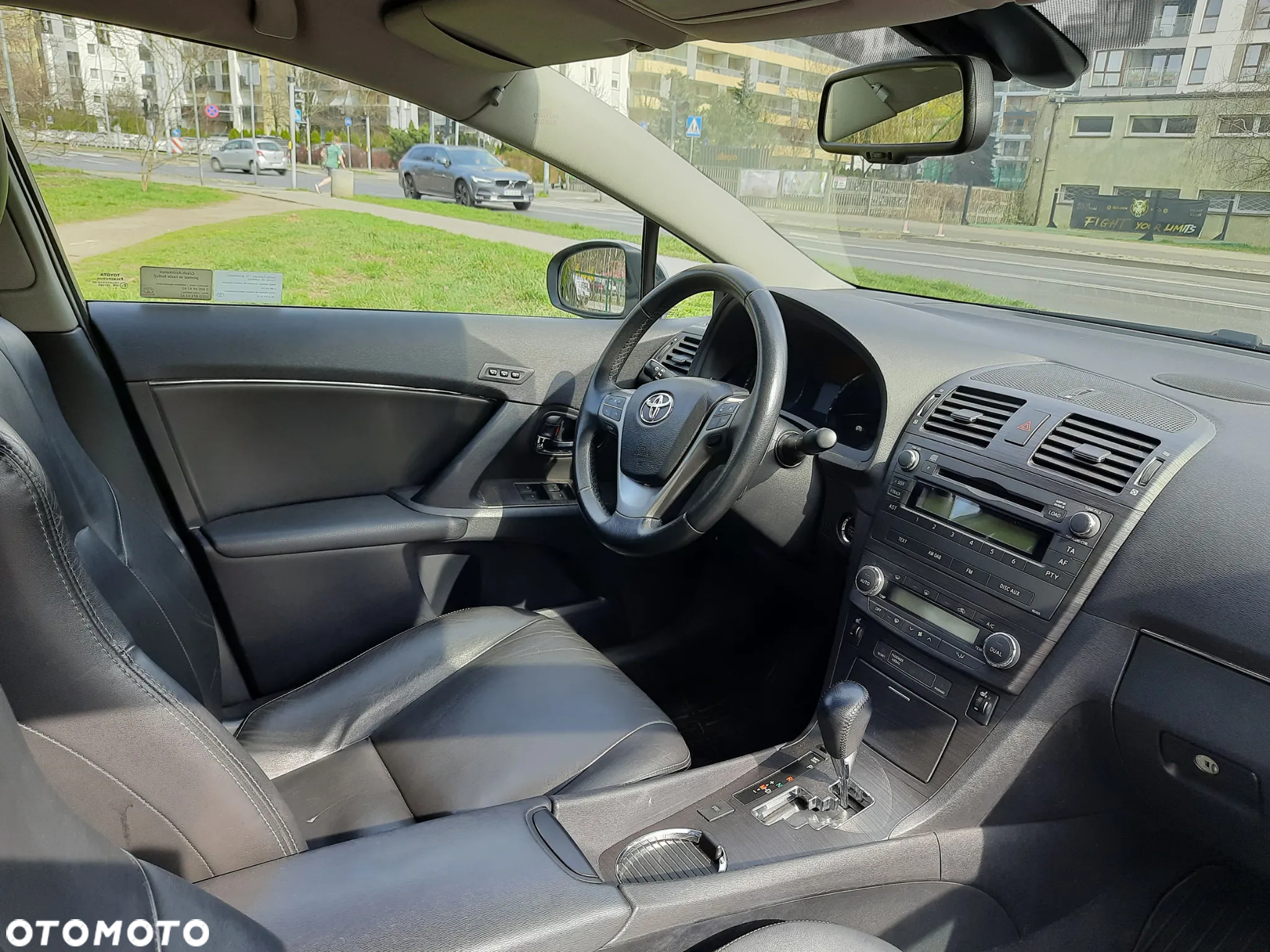 Toyota Avensis - 9