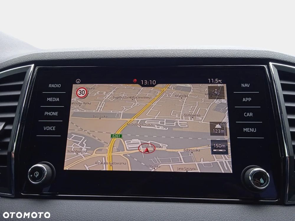 Skoda Karoq 1.5 TSI ACT 4x2 Style DSG - 25