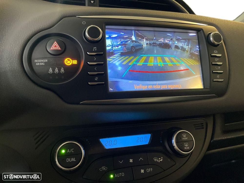 Toyota Yaris - 24