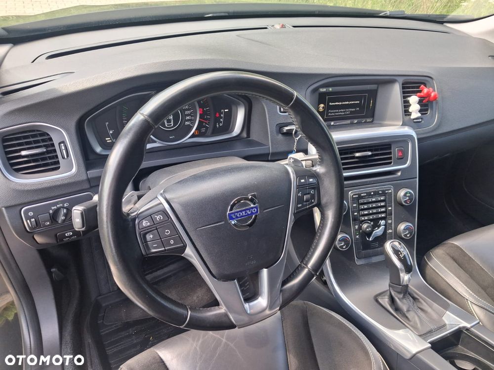 Volvo V60 D4 AWD Geartronic - 14