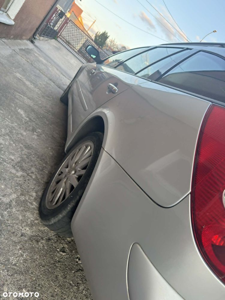 Renault Laguna 2.0 Pack Authentique - 6