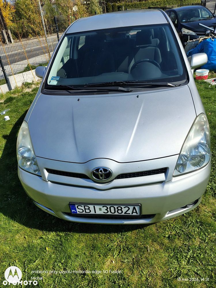 Toyota Corolla Verso - 14