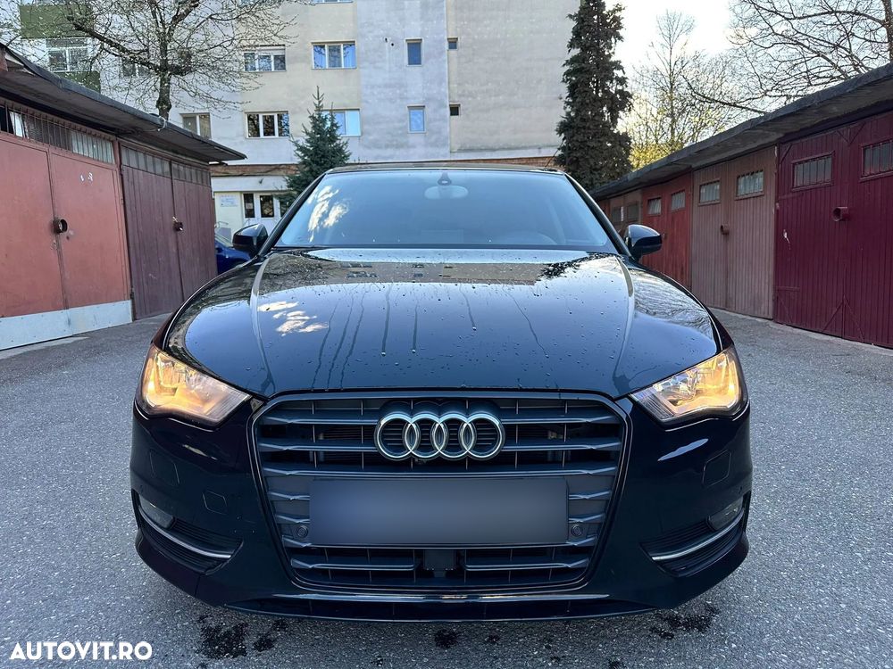 Audi A3 1.6 TDI Stronic Ambition - 1