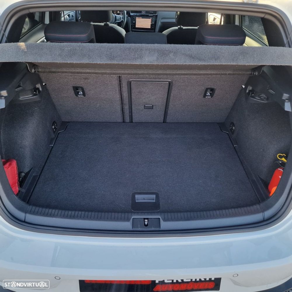 VW Golf 2.0 TSI GTi TCR DSG - 39