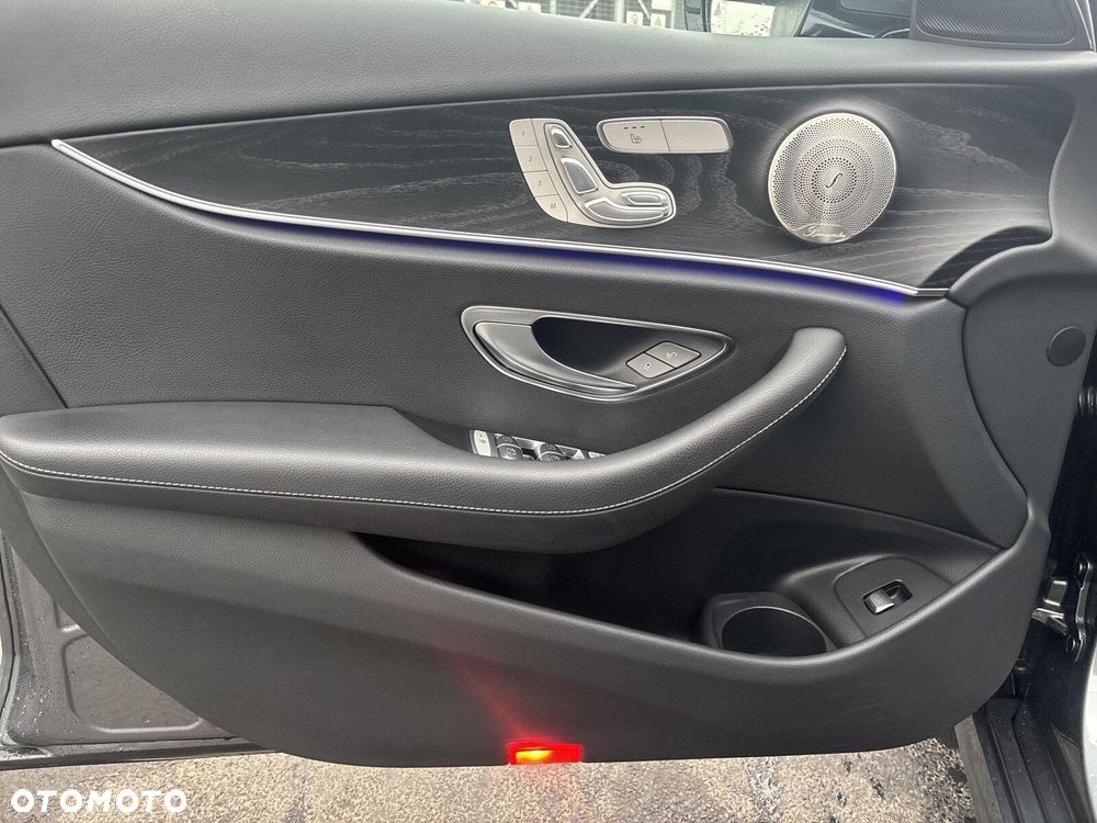 Mercedes-Benz Klasa E - 16