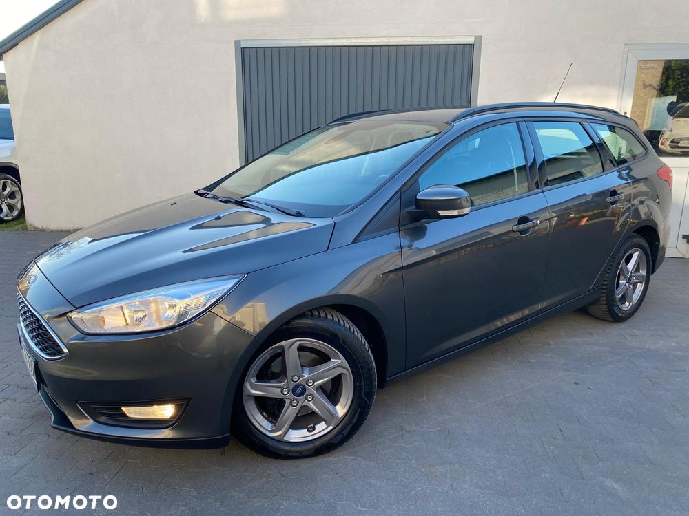 Ford Focus 1.0 EcoBoost Titanium - 4
