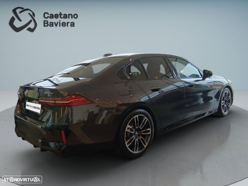 BMW 520 d Pack Desportivo M - 9
