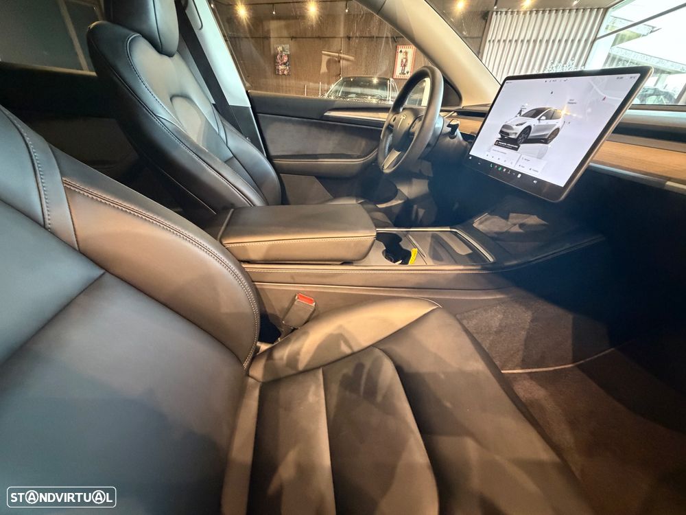 Tesla Model Y Tração Traseira - 31