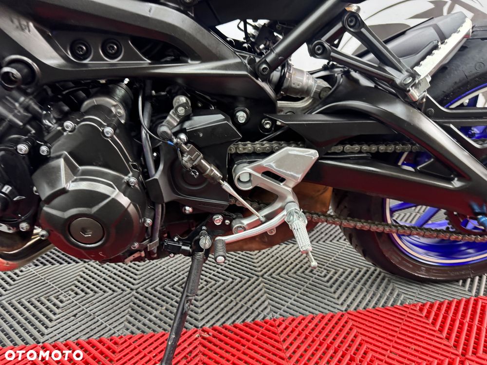Yamaha MT - 16