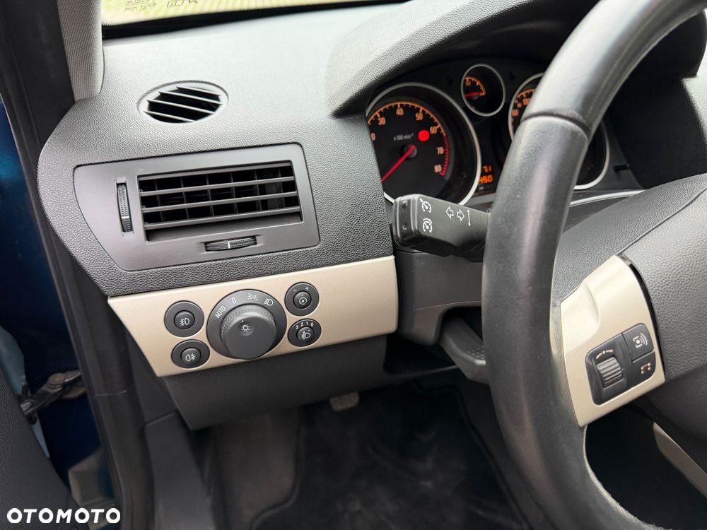 Opel Astra 1.6 - 12