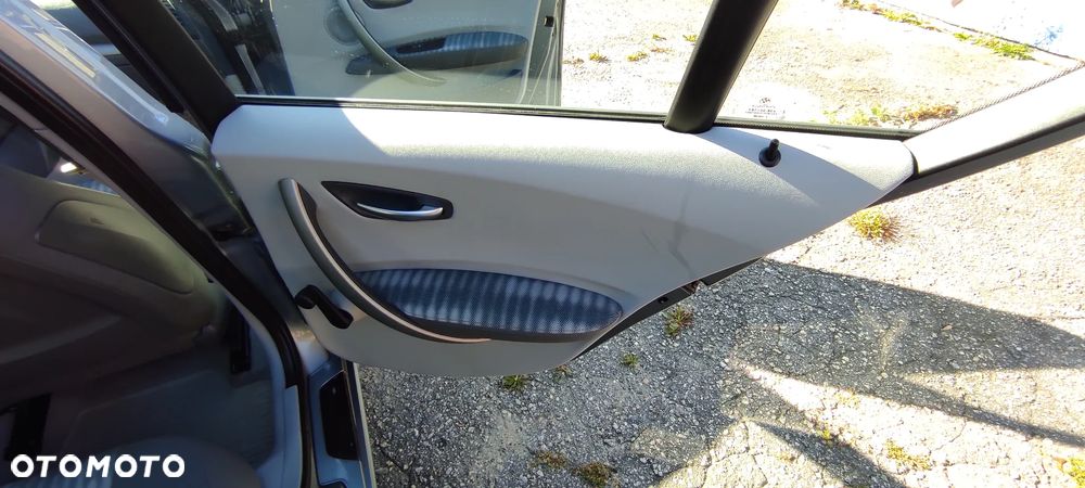 BMW Seria 1 118i - 1