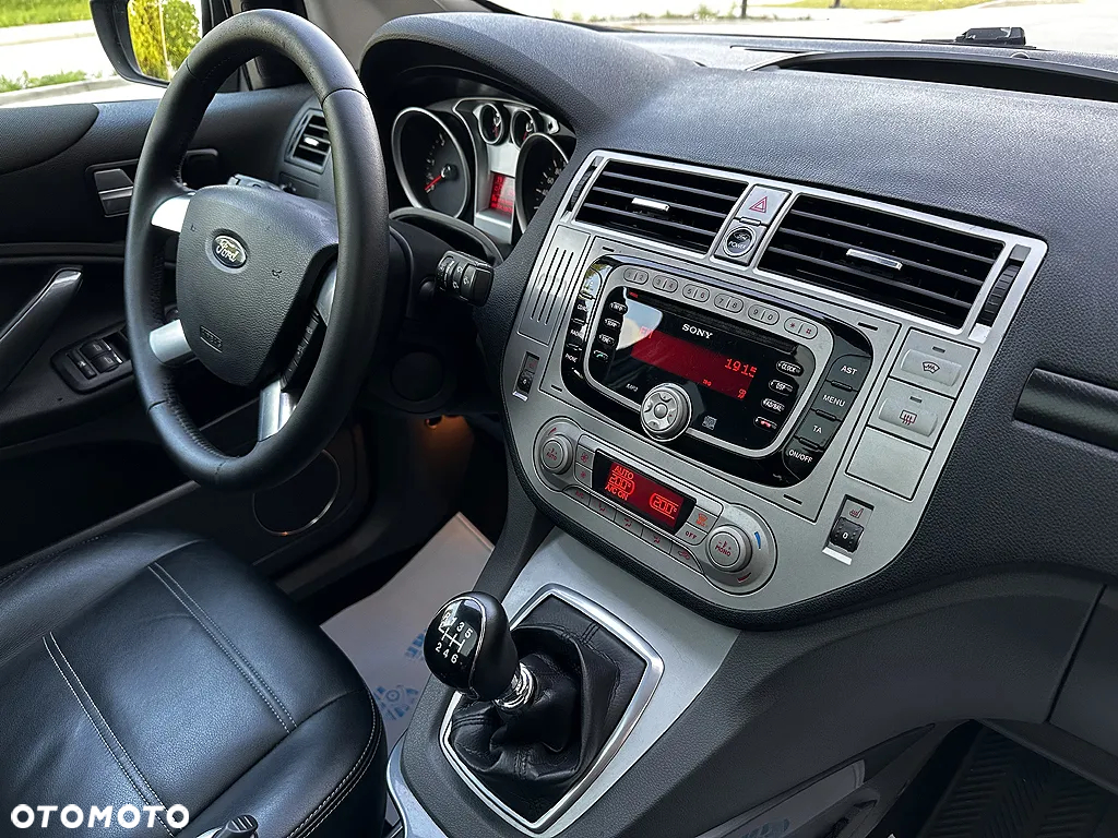 Ford Kuga 2.0 TDCi 4x4 Titanium - 17