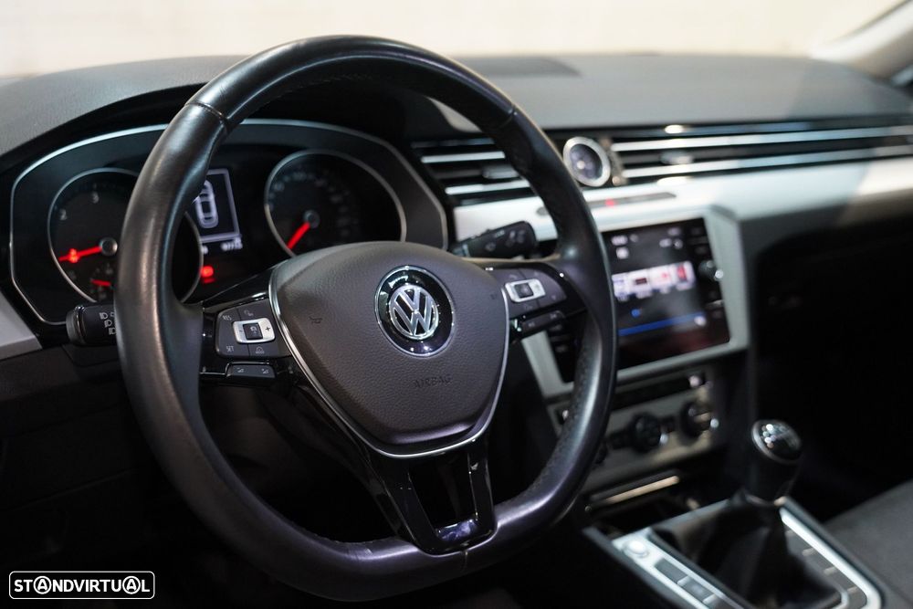 VW Passat 1.6 TDI Confortline - 7
