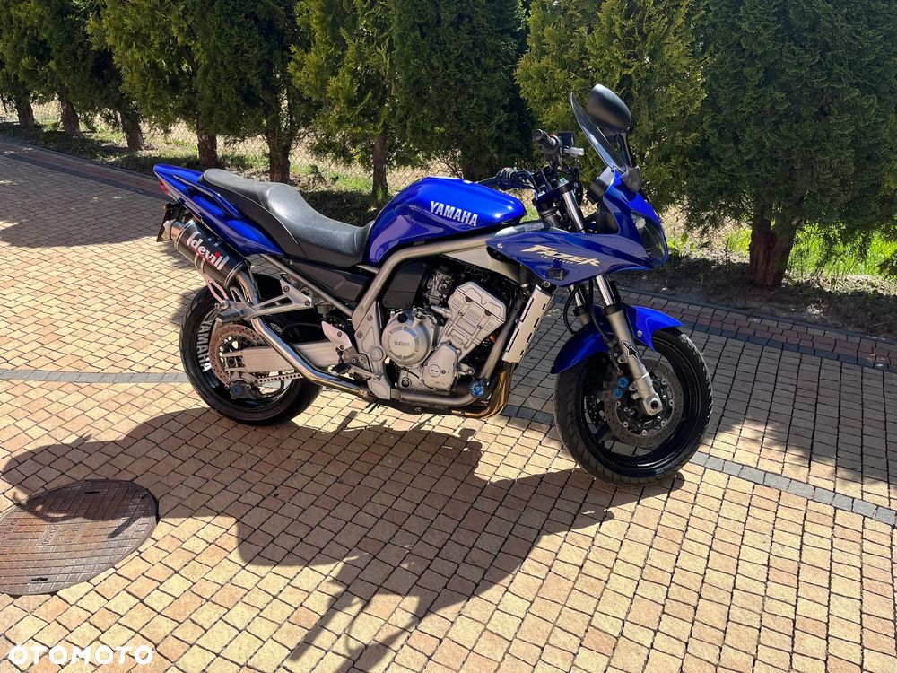 Yamaha FZS - 1