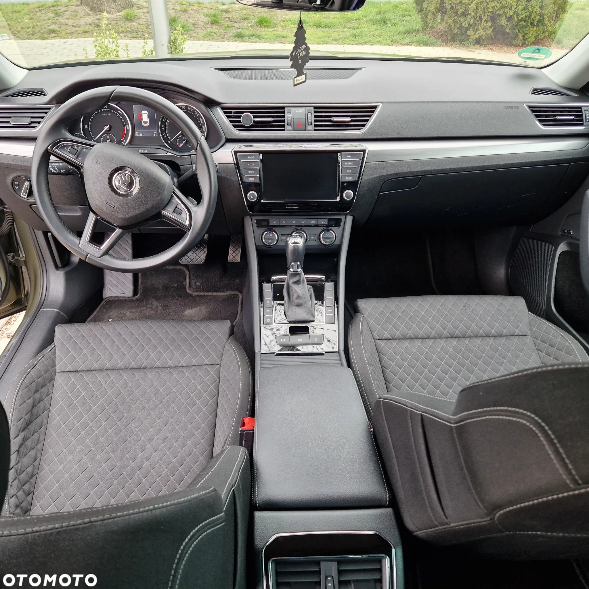 Skoda Superb Combi 2.0 TDI 4x4 DSG Ambition - 5