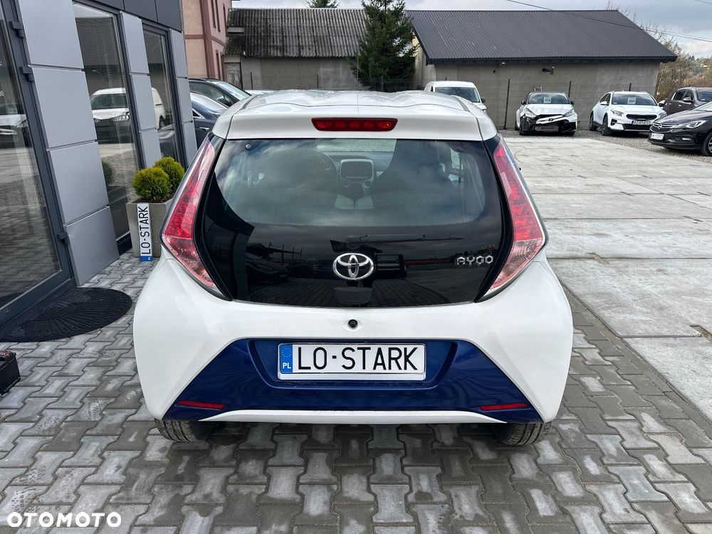 Toyota Aygo x-play - 4