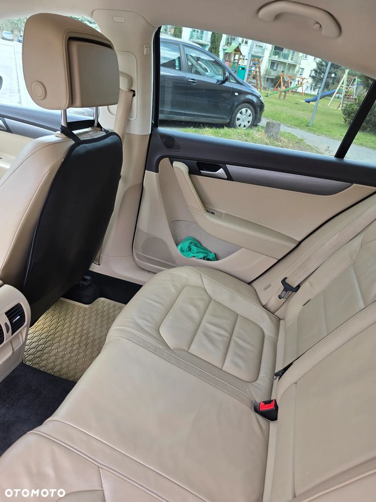 Volkswagen Passat 2.0 TDI 4Mot Comfortline - 9