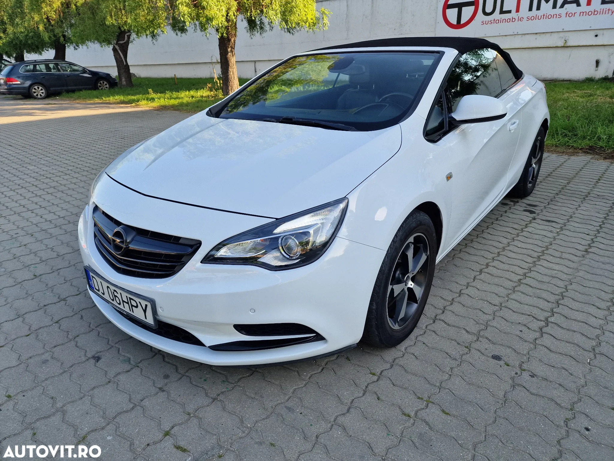 Opel Cascada 2.0 CDTI ECOTEC Start/Stop Cabriolet - 28