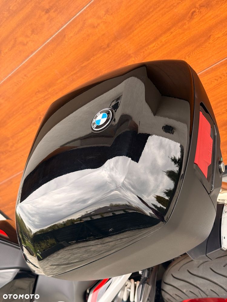 BMW G - 7