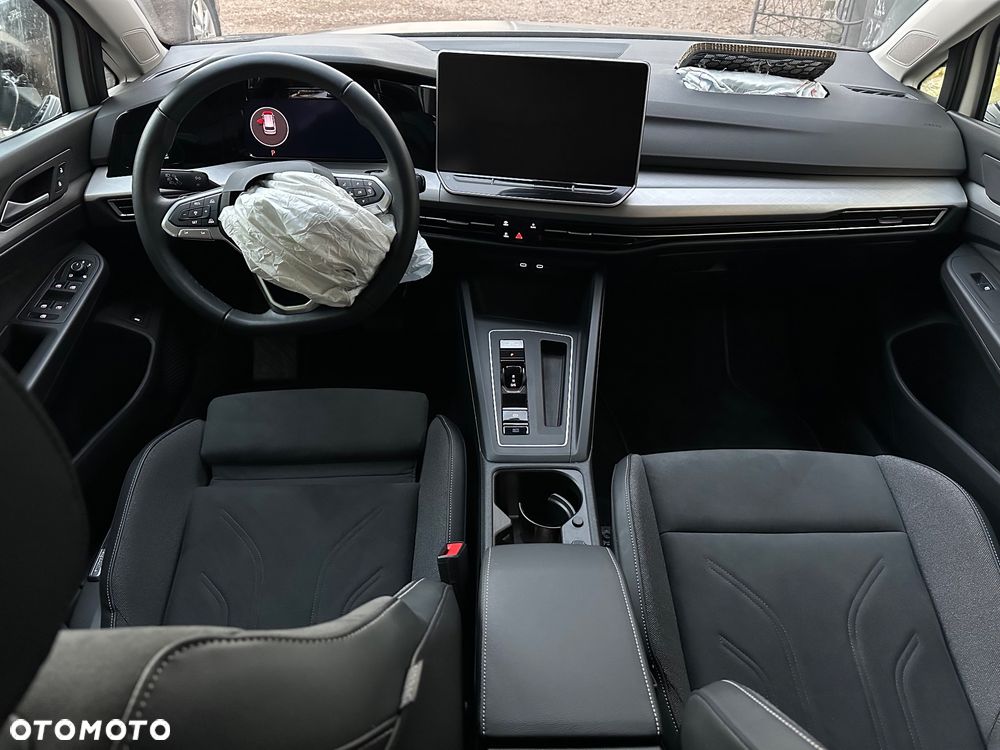 Volkswagen Golf - 31