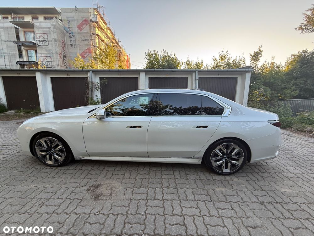 BMW Seria 7 - 36
