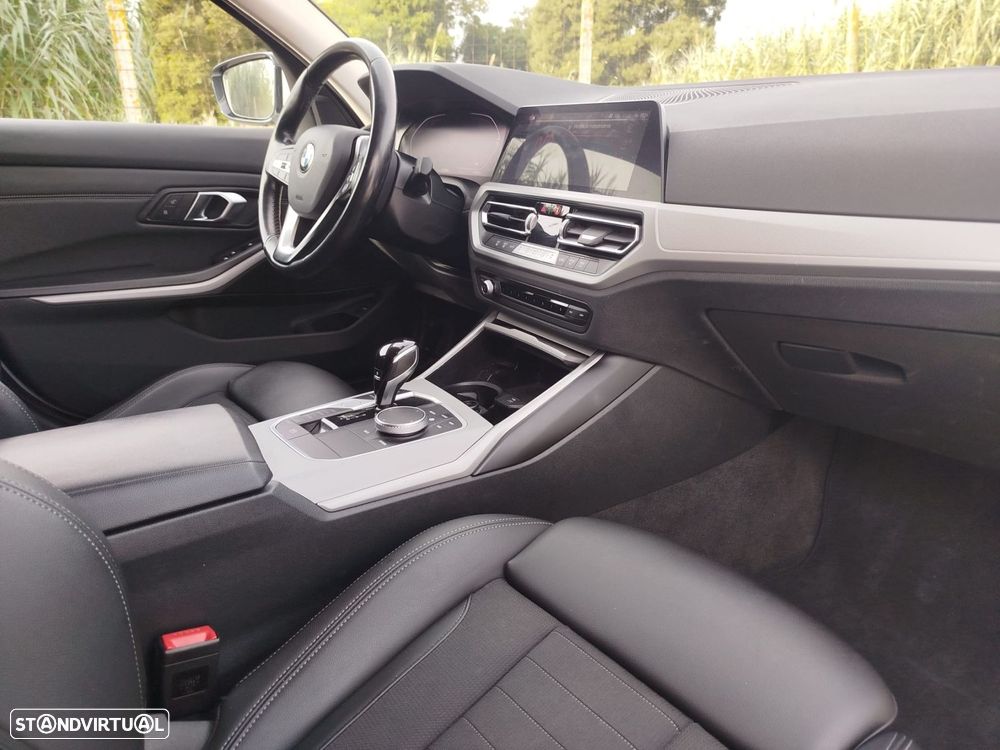 BMW 318 d Aut. Sport Line - 20