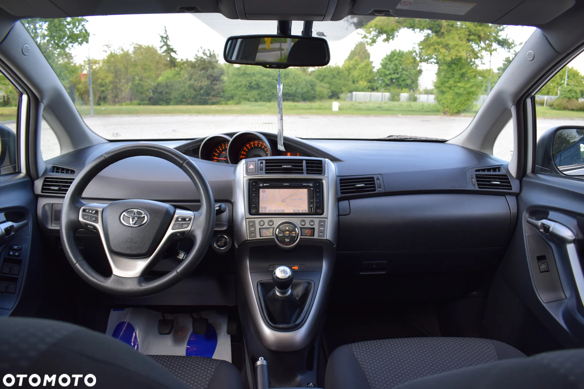 Toyota Verso 1.8 Sol plus 7os - 28