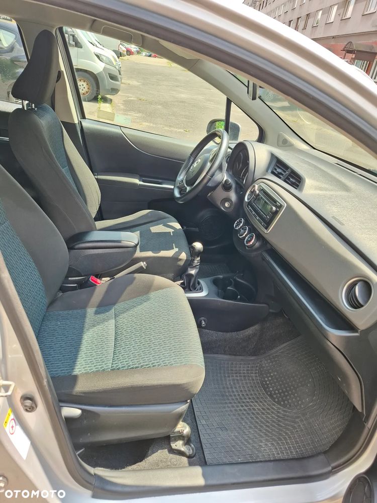 Toyota Yaris - 12