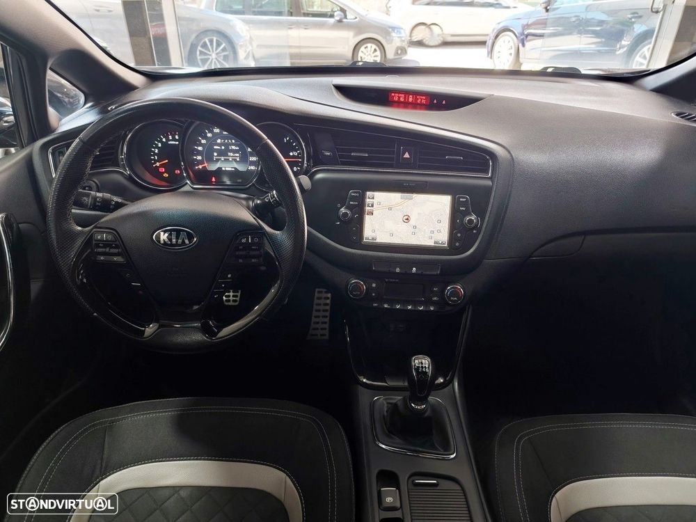 Kia Ceed SW 1.6 CRDi GT Line - 14