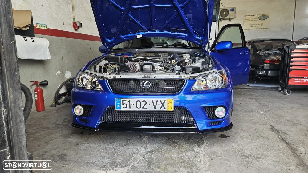 Lexus IS 200 Standard - 26