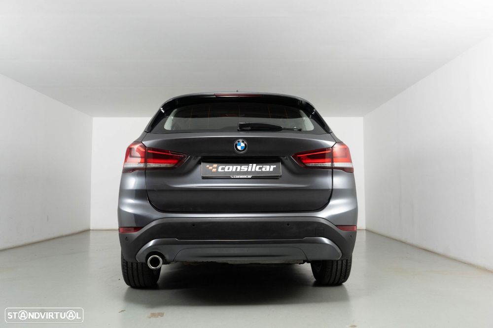 BMW X1 25 e xDrive Corporate Edition - 4