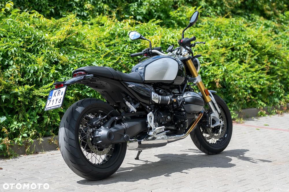 BMW R - 12