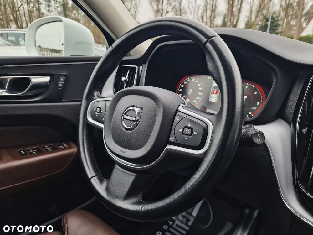 Volvo XC 60 D4 Drive-E Ocean Race - 34