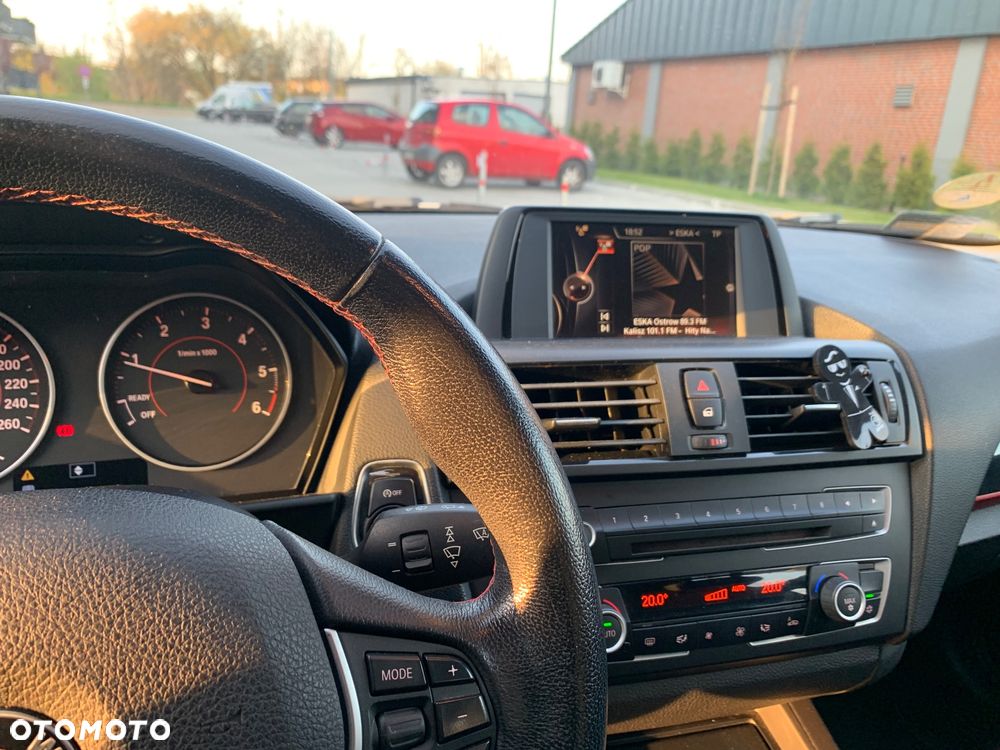 BMW Seria 1 118d Sport Line - 9