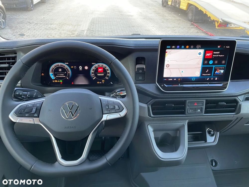 Volkswagen Crafter 35 Furgon z wysokim dachem silnik: 2,0 l EU6 177 KM automatyczna r. o.: 3640 mm - 14