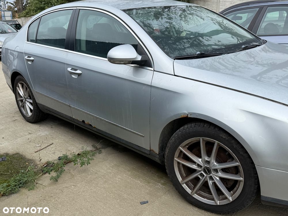 Volkswagen Passat 2.0 TDI DPF Sportline - 2