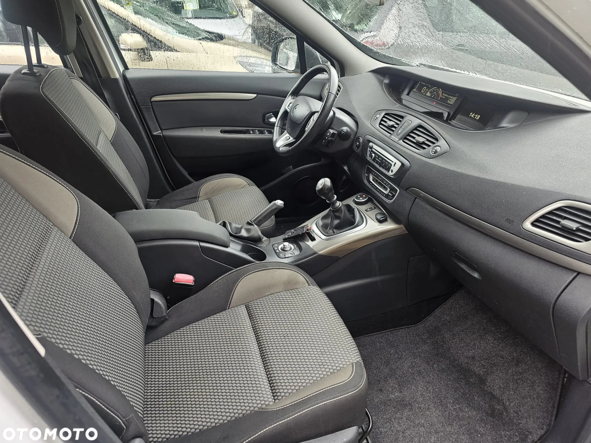 Renault Scenic - 25