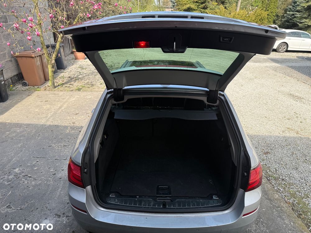 BMW Seria 5 520d - 12