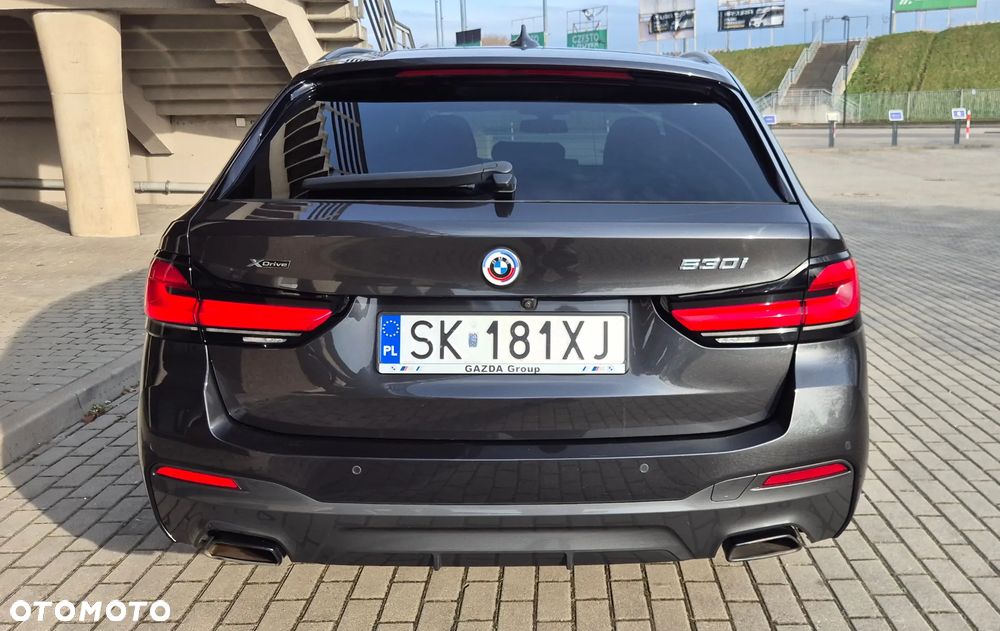 BMW Seria 5 530i xDrive mHEV M Sport sport - 13