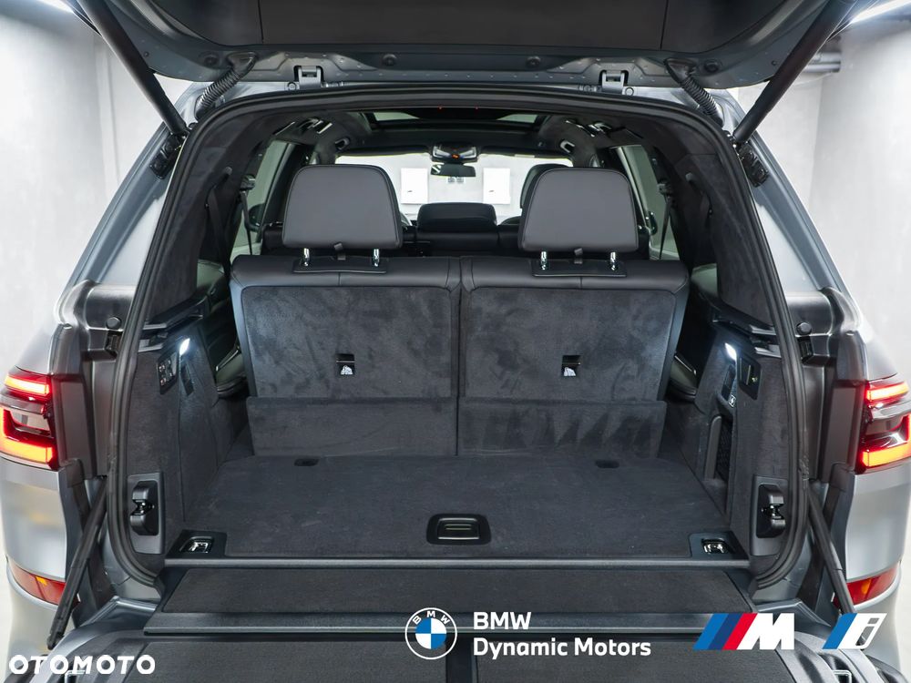 BMW X7 xDrive40i - 13