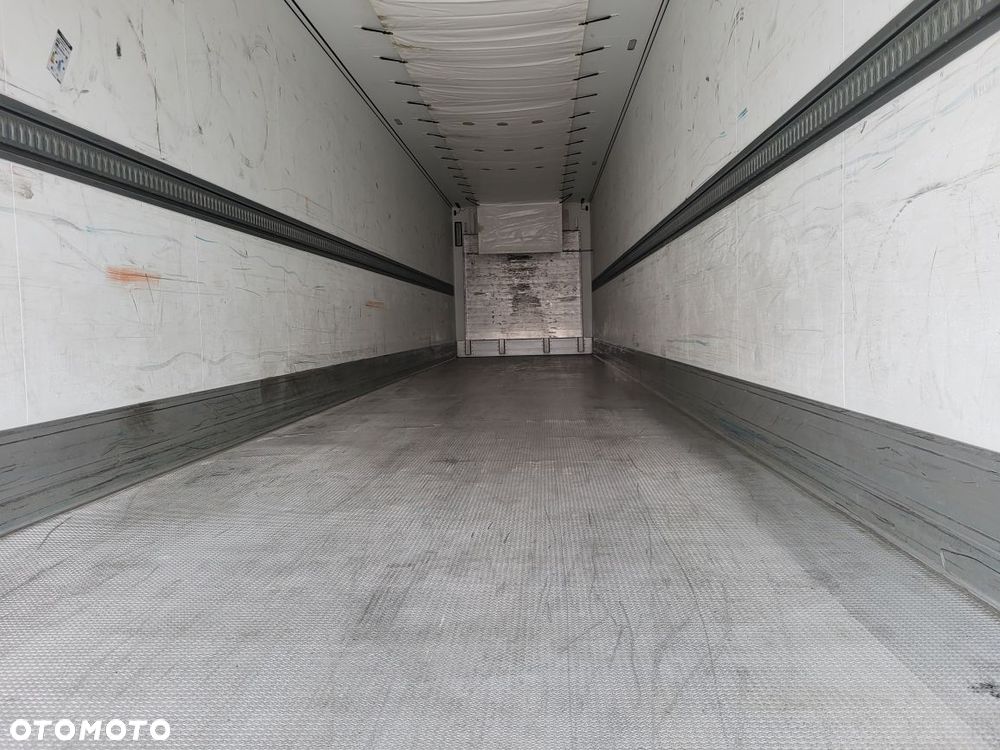 Schmitz Cargobull ThermoKing SLXi300; uchwyty promowe; paleciara; szyna STD - 12