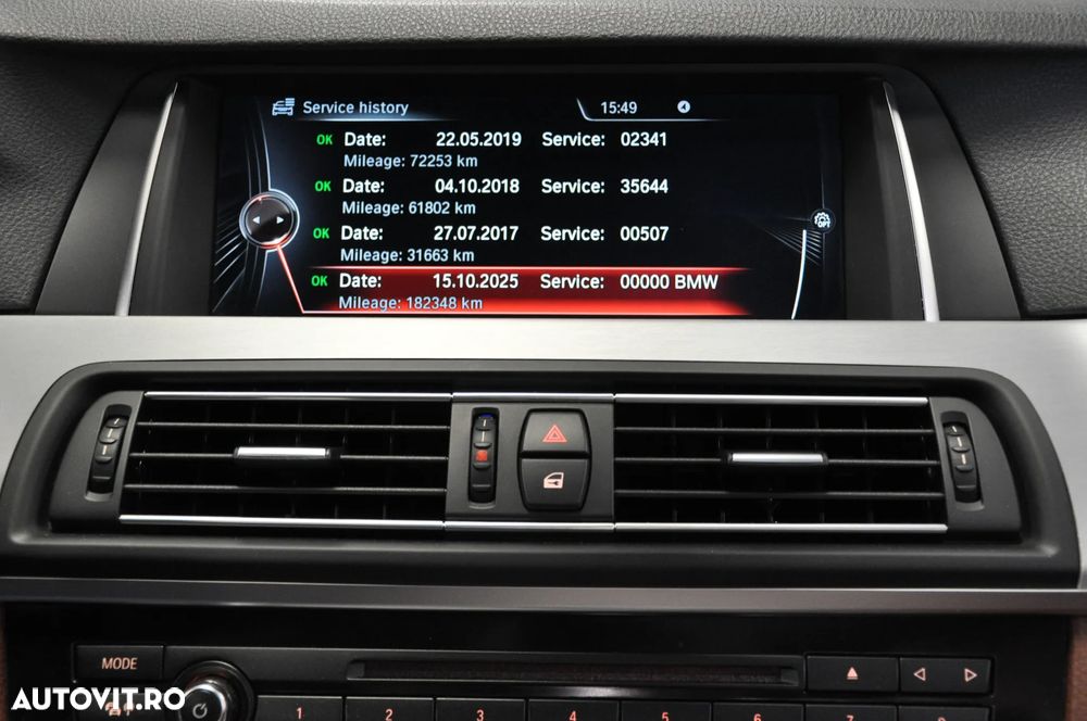 BMW Seria 5 530d Aut. - 29