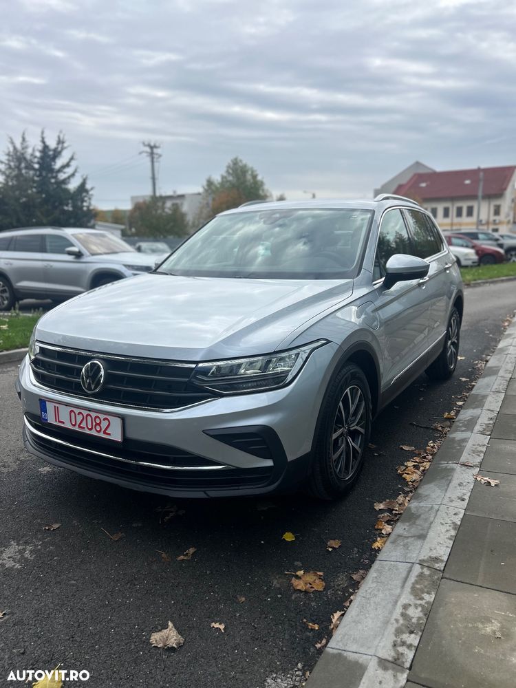 Volkswagen Tiguan - 4