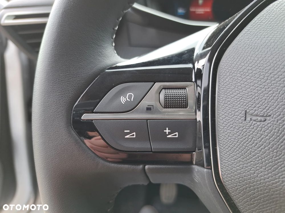 Peugeot 208 1.2 PureTech Allure S&S - 19