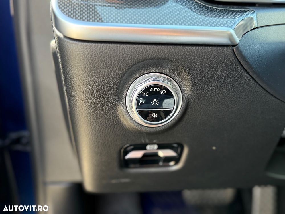 Mercedes-Benz C 300 4Matic 9G-TRONIC AMG Line - 9