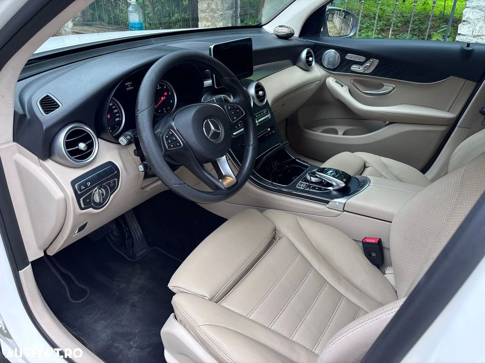 Mercedes-Benz GLC 250 4MATIC - 10
