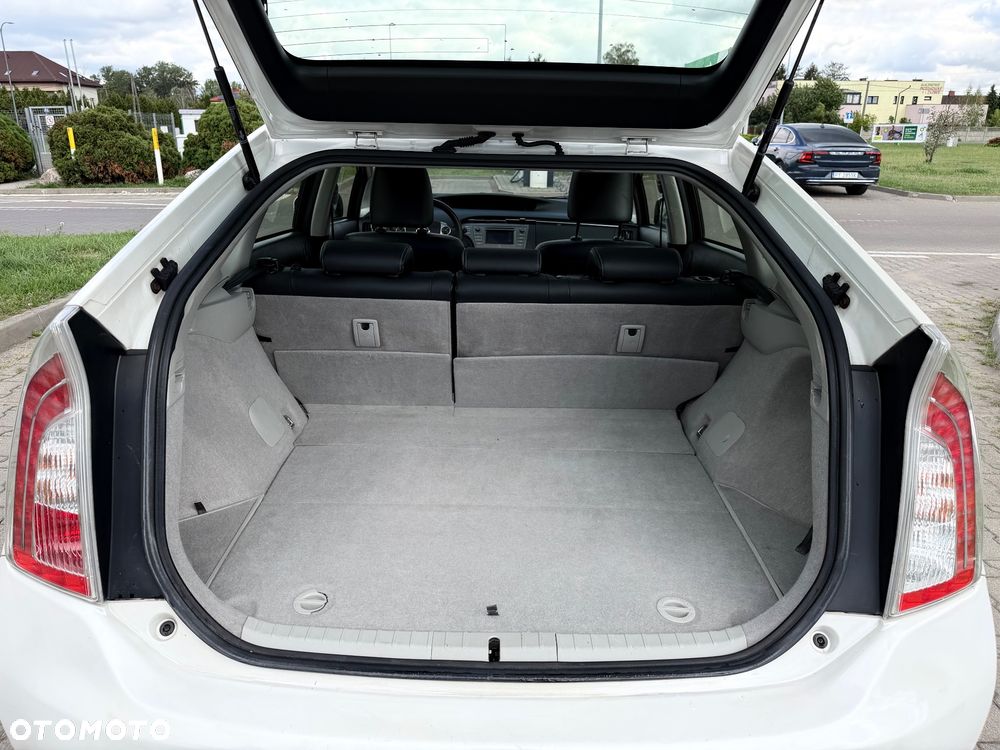 Toyota Prius 1.8 HSD Premium - 22