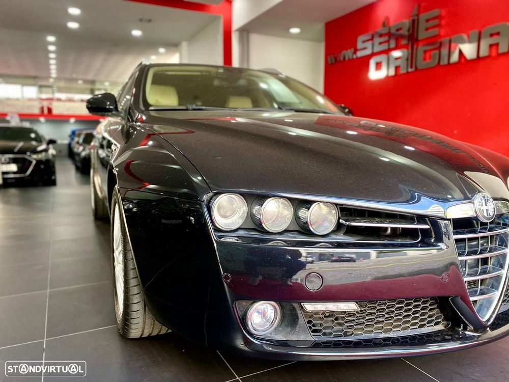 Alfa Romeo 159 Sportwagon 1.9 JTDm 16V Elegante - 3