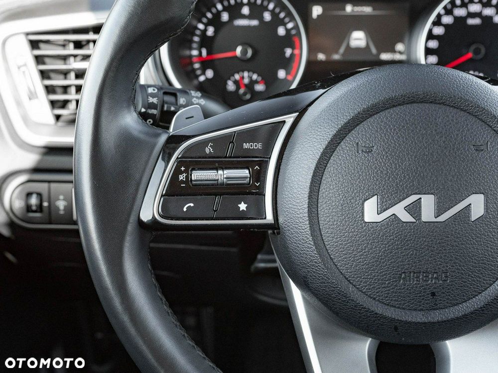 Kia Ceed 1.5 T-GDI M DCT - 16